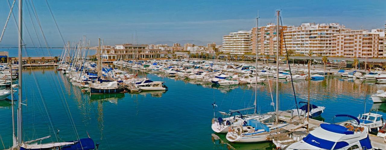 He Maria Teresa Lejlighed Torrevieja Eksteriør billede