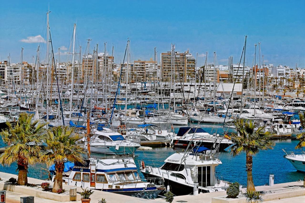 He Maria Teresa Lejlighed Torrevieja Eksteriør billede